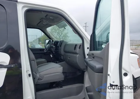 2020 Nissan Nv Cargo Nv2500 Hd Sv Standard Roof V8 from USA, damaged, VIN 1N6AF0KY2LN802348